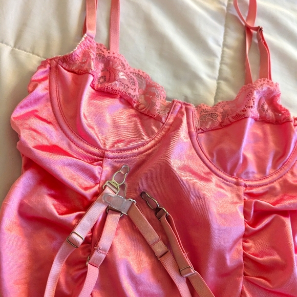 Lingerie Top - Picture 3 of 4